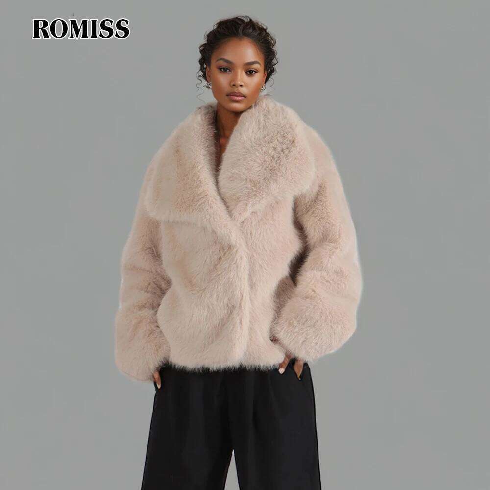 Solid Spliced Fur Coat For Women Lapel Long Sleeves Patchwork Pocket Temperament Style Outwear Female Winter New