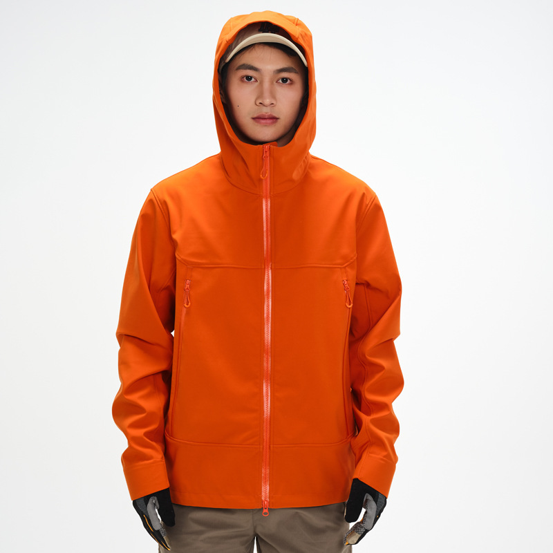 Ddmyoutdoor Year New Outdoor Couple Stormtrooper Jacket Windproof Waterproof Mountain Soft Shell Sports Fashion Leisure Coat Jackets