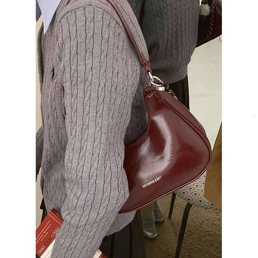 Retro Bury Leather Single Shoulder Women 2025 New Fashion Lady Commuting Underarm Bags Versatile Shopping Daily Pack