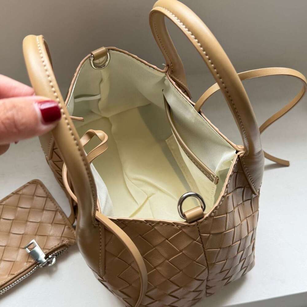 Spring Summer Simple New Design High end Luxury Woven Shoulder Handbag Mother and Child Tote Bag