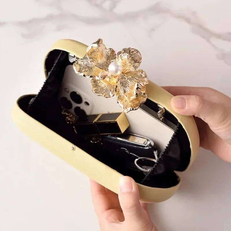 Sweet aron Colore Dinner Women Fashion Flower Buckle Handbag Wedding Bride Evening Bags Girls Cute Party Clutch Bag