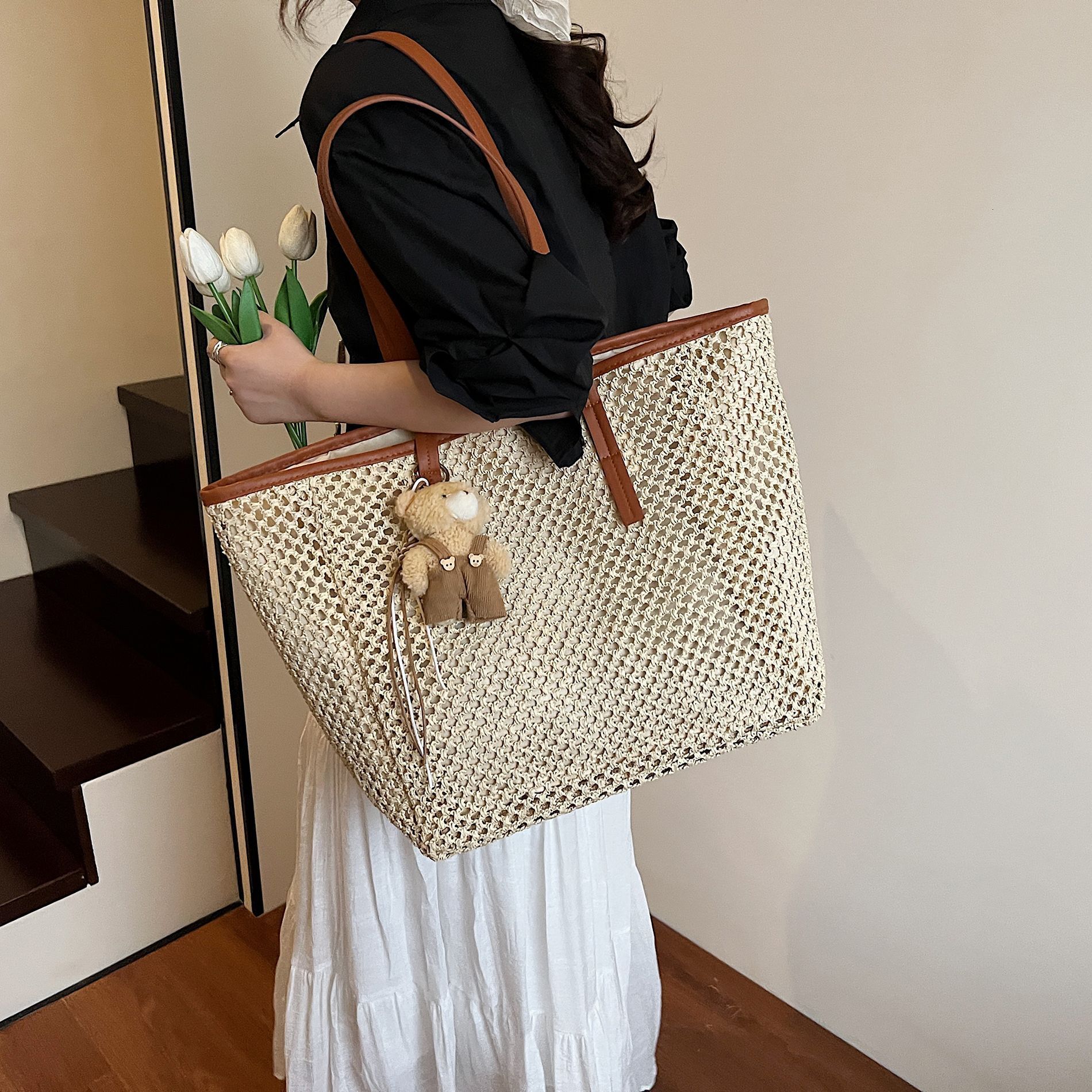 designer Beach Vacation Travel Large Capacity Bag for Women 2025 Summer New Shoulder Bag Straw Woven Commuter T
