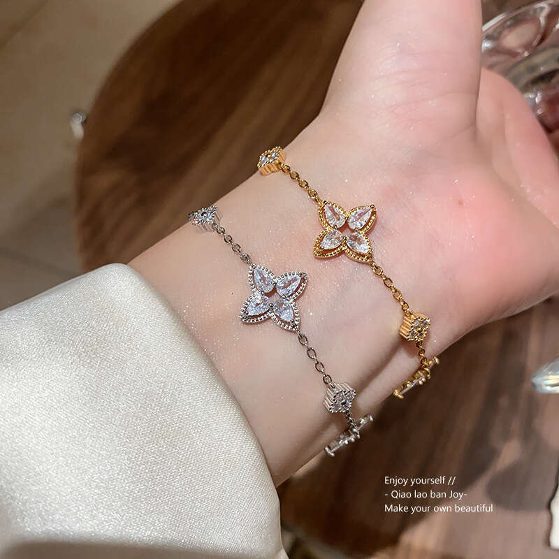 Luxury jewelry designer bracelet 4-leaf clover Real Gold Plated Zircon Star Flower Simple Style New Bracelet Internet Celebrity High-end Exquisite Jew