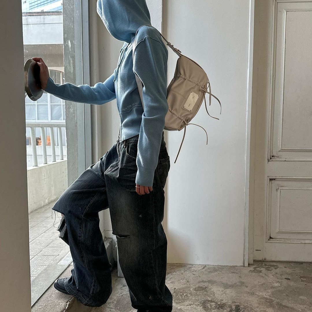 Wrinkled drawstring shoulder bag, fashionable and trendy women's handbag designer, women's shoulder bag, crossbody bag