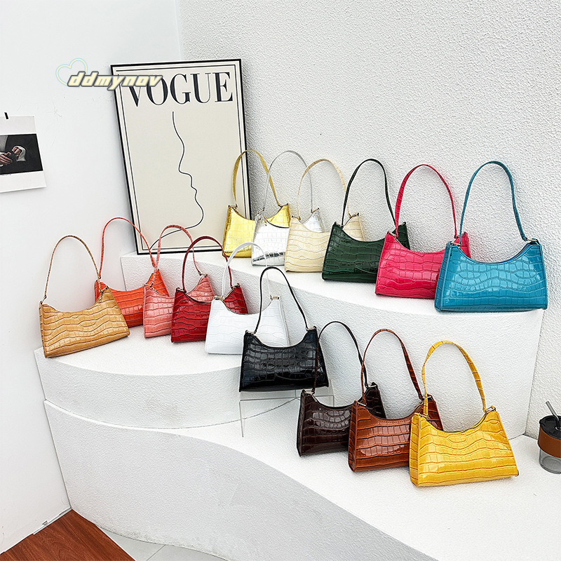 Niche Trendy Underarm for Women New Fashion Crocodile Pattern Versatile Shoulder Baguette Bag
