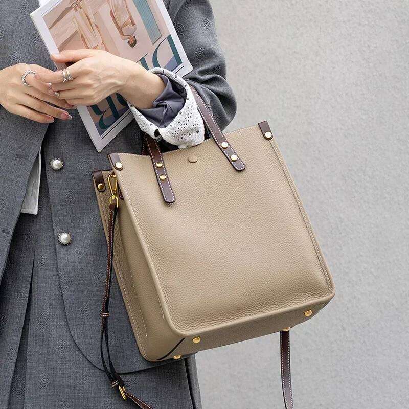 Designer Bags 2025 Women's Cow Genuine Leather Shoulder Bag Female Designer Cowhide Handbags Ladies Commuting Large Capacity Crossbody Bags Luxur