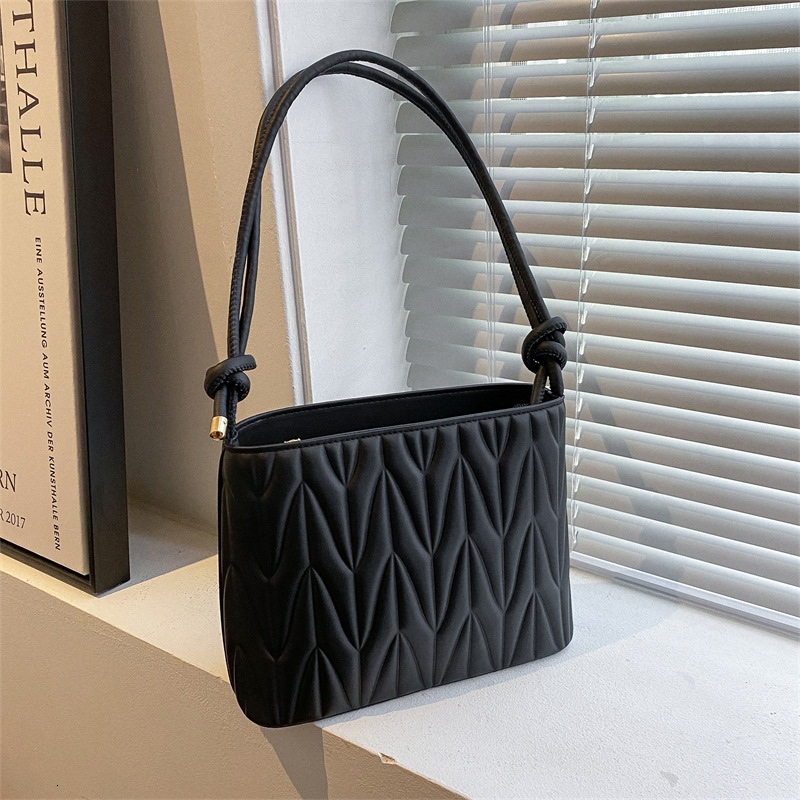 Fashion embroidery niche design bag new women's casual multifunctional crossbody bag shoulder bag armpit handbag designer shoulder bag