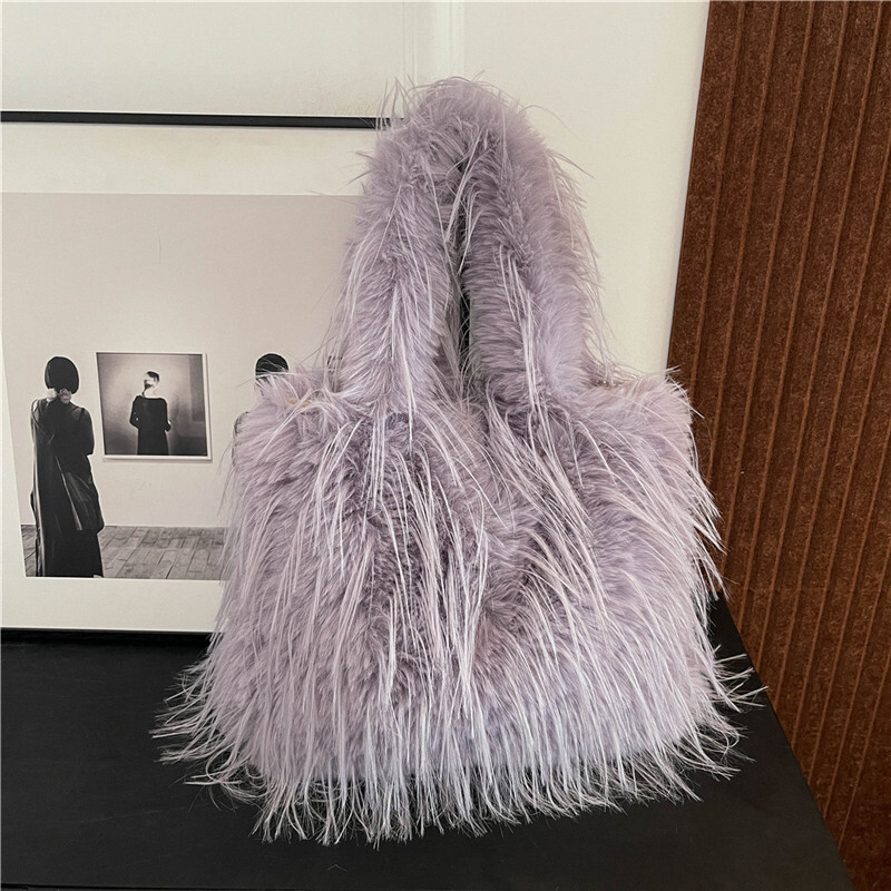 2025 Free Shipping Autumn Winter New Fashion Plush Underarm Bag Designer For Women Shopping Bag Large Capacity Shoulder Bag Stylish Furry Bag Commuter