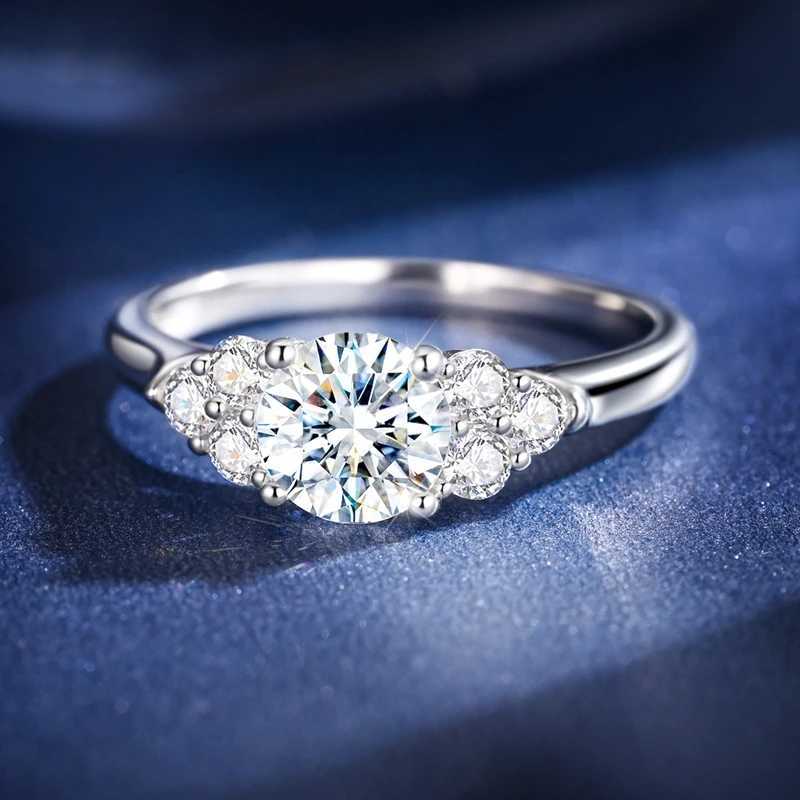 925 Sterling Silver Rings Moissanite Diamond Sparkling Popular LOVE Wedding Ring Certified Women Engagement Jewelry Anniversary W250606