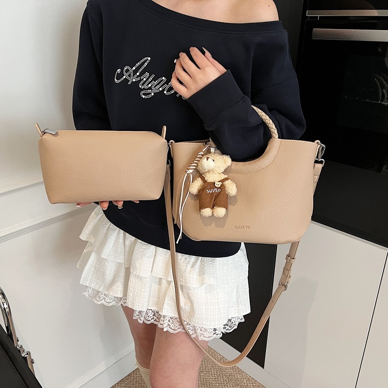 designer Fashion Handbag for Women 2025 New Style Lychee Texture Stylish Shoulder Bag Versatile Mother-Daughter Crossbody Bag