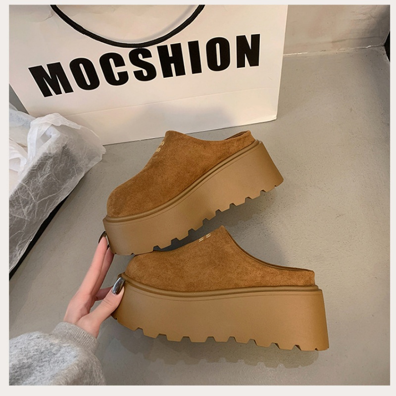 2025 free shipping autumn and winter new designer shoes, women's thick soled Boken shoes, half flip flops with toe caps