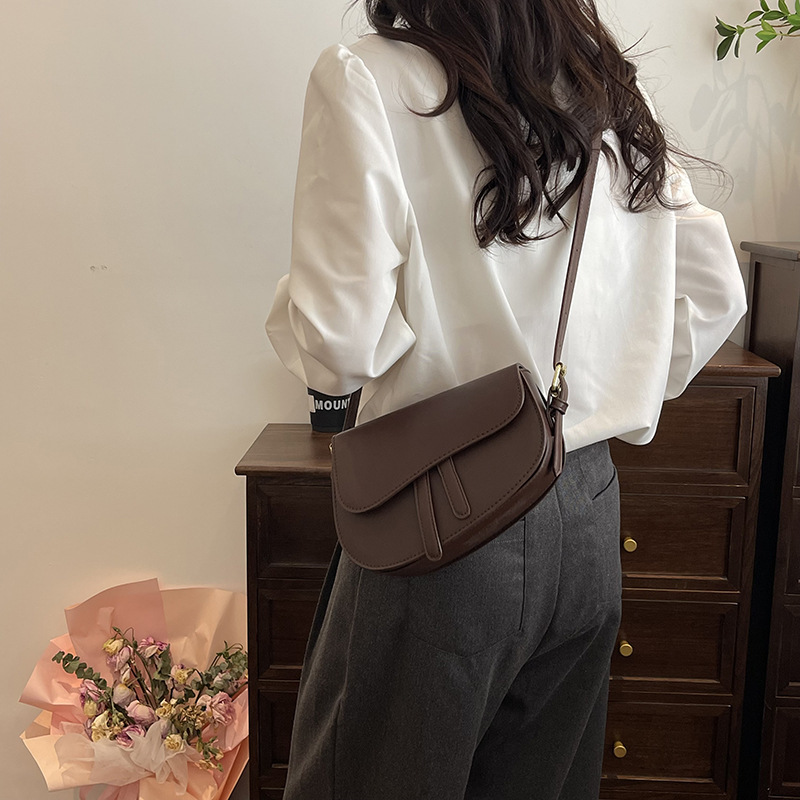 designer High-Quality Niche Bag 2025 New Women's Bag Summer Trend Popular Crossbody Bag Shoulder Underarm Saddle Bag