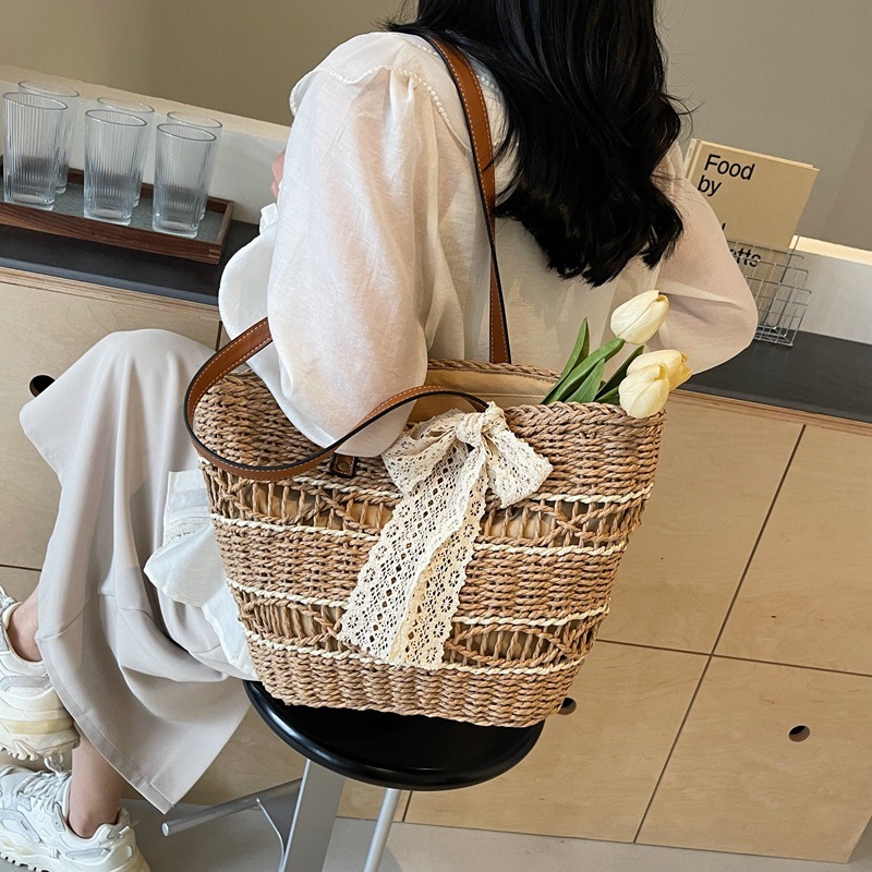 designer Large Capacity Straw Woven Bag for Women 2025 New Summer Fashion Basket Bag Beach Woven Shoulder Tote Bag