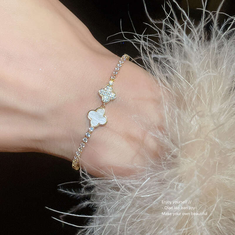 Luxury jewelry designer bracelet 4-leaf clover Zircon Rhombus Flower Adjustable Korean Style Niche Design Sense Bracelet Ins Simple Elegant Hand Jewel