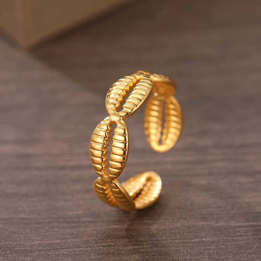 Stainless Steel Rings Vintage Exquisite Adjustable Open Hollow Rings For Women Jewelry Banquet Gifts Non-fading High-quality New W250606