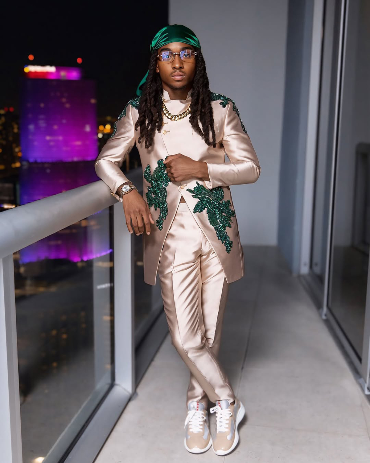 Unique Mens Suits Fit Slim Appliques 2 Pieces Set Party Prom Crystal Beading Blazer Customized One Button Evening Party Jacket+Pants Plus Size