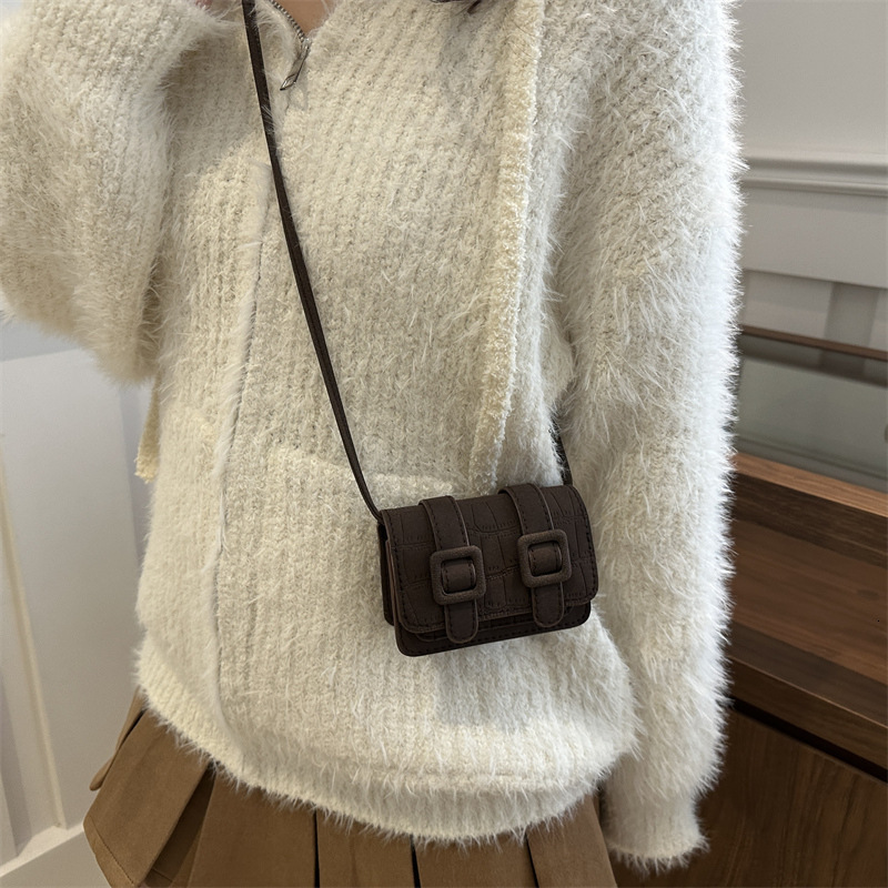 designer New Fashionable Stylish Women's Single Shoulder Crossbody Bag 2025 Winter Aesthetic Small Bag Women's Niche Design Small Square Bag