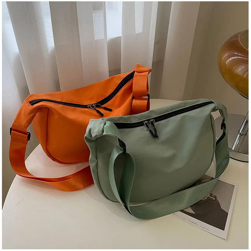 Womens Messenger Bag Trendy Korean Version Largecapacity Casual Light Oxford Cloth Simple Dumpling Bag 250605