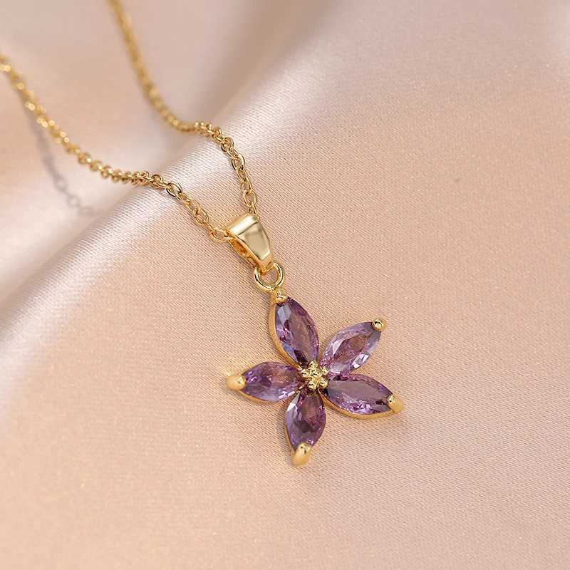 Stainless Steel Shiny Zircon Red Strawberry Pendant Necklace For Women Girls Romantic Flower Planet Tulip Choker Luxury Jewelry Y250605