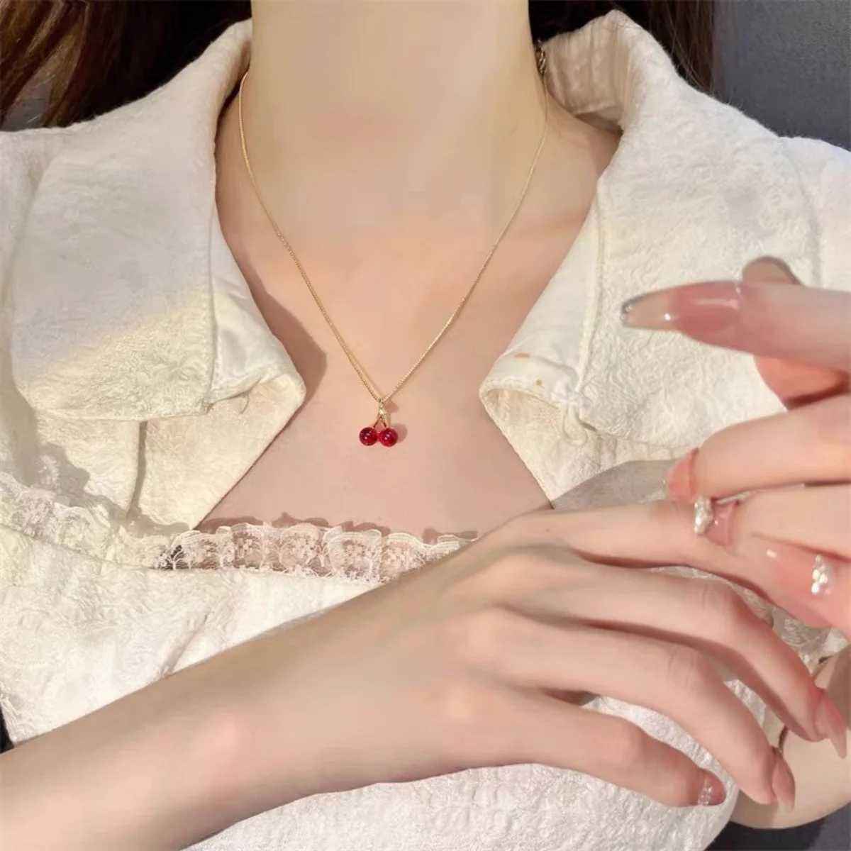 Women 2 PCS Jewelry Set Sweet Red Cherry Pendant Necklace Dangle Stud Earring Shiny Gold Box Chain White Rhinestone Jewelry Y250605
