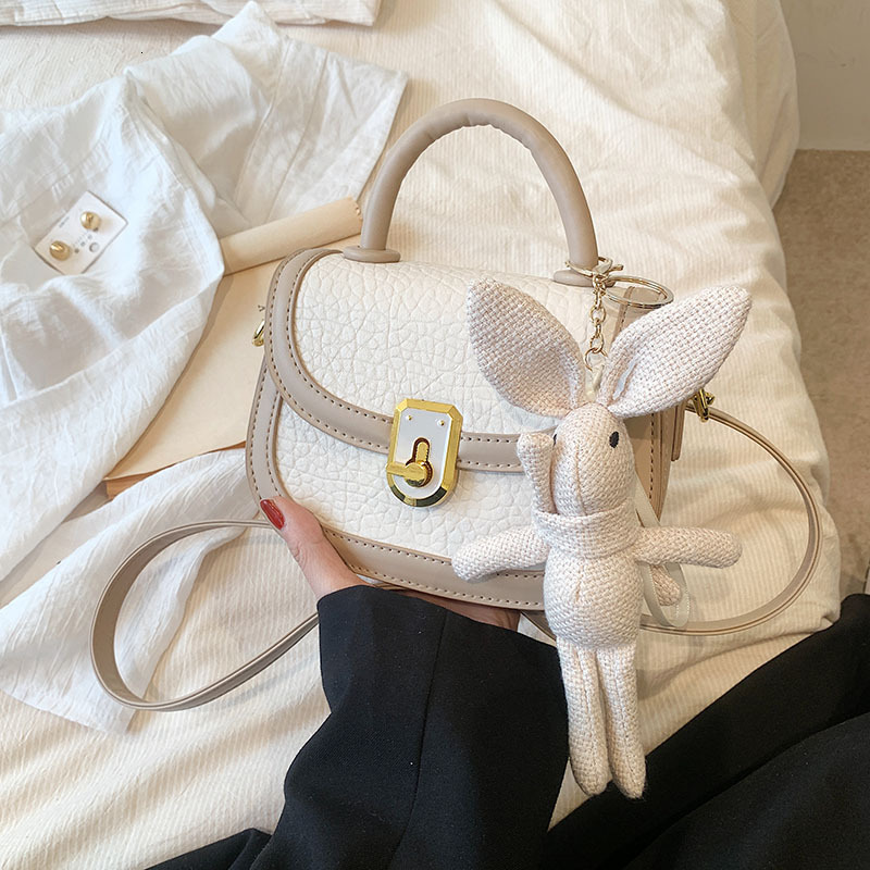 designer French Style Niche Underarm Small Bag for Women 2025 New Fashion High-Quality Texture Crossbody Bag Ladies Handbag Saddle Bag