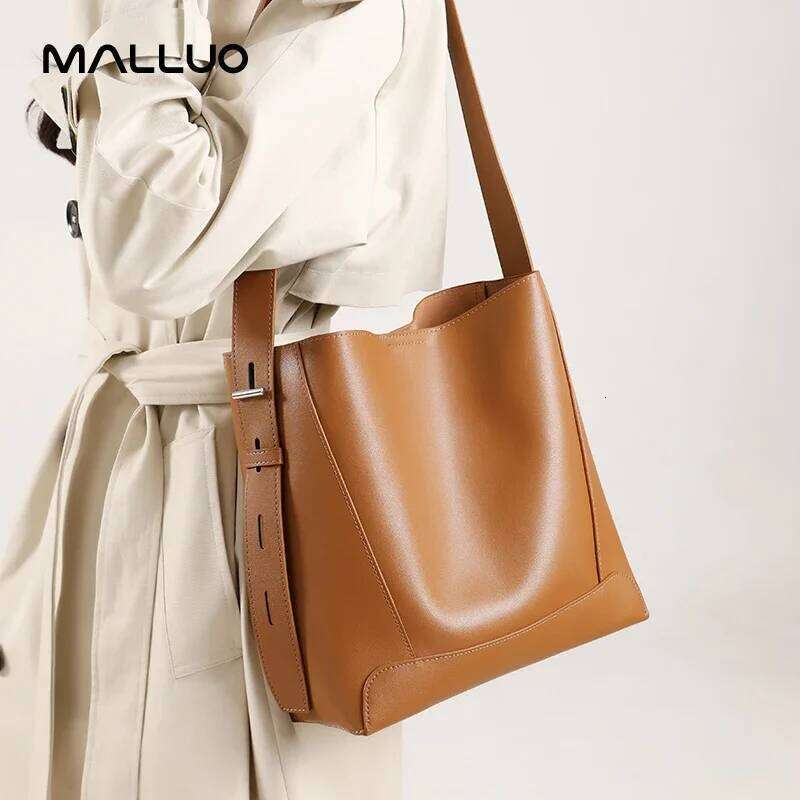 Designer Bags 2025 Women's Cow Genuine Leather Shoulder Bags Ladies Soft Cowhide Fashion Design Bag Female Retro Tote Bucket Handbag Lady Luxury 