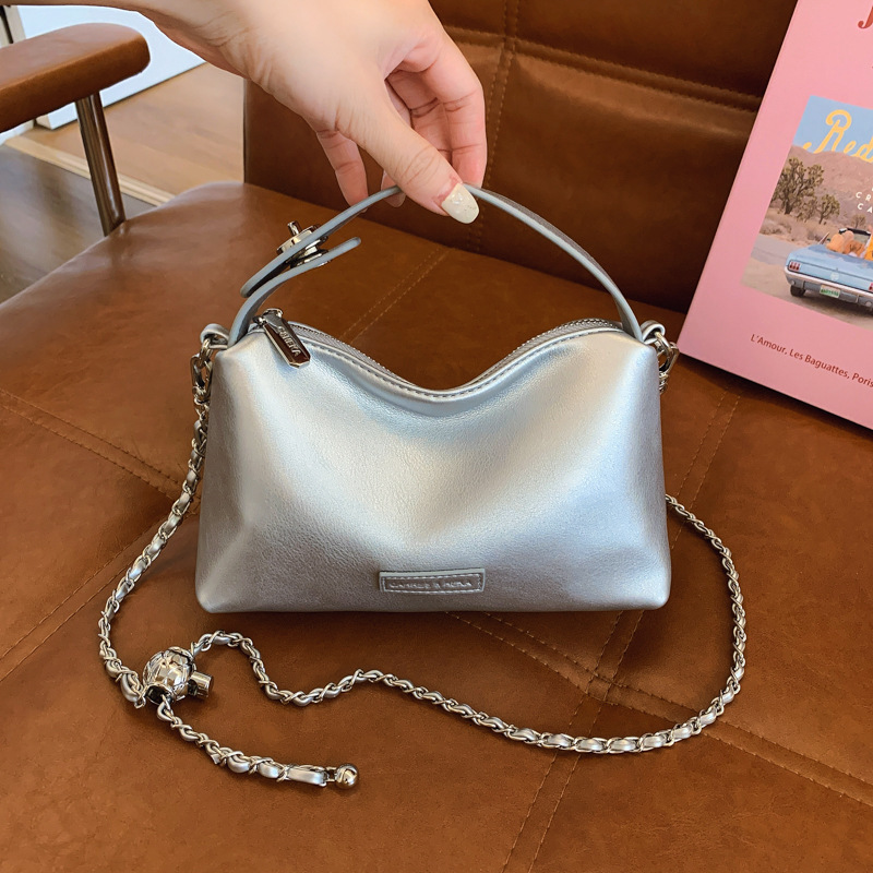 designer Niche Chain Underarm Bag for Women 2025 Summer New High-end Fashion Single Shoulder Bag Versatile Crossbody Pillow Bag