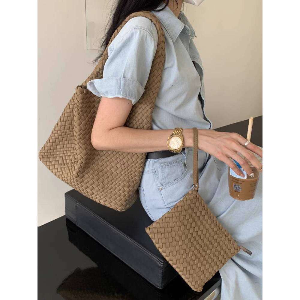 New Model Can t Put It Down Pure Handwoven Versatile Commuter Large Capacity Tote Bag for Women