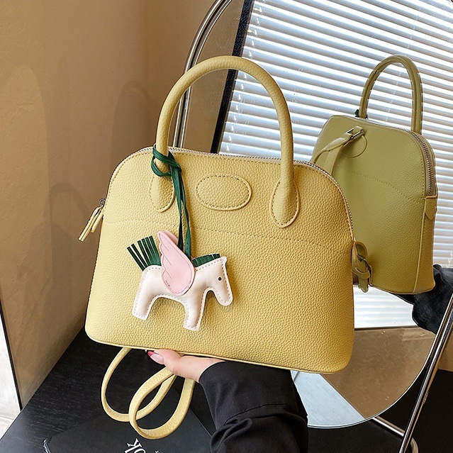 designer Niche Shell Commuter Backpack for Women 2025 New Simple Handheld Women's Bag Lightweight Ins Style Design Backpack