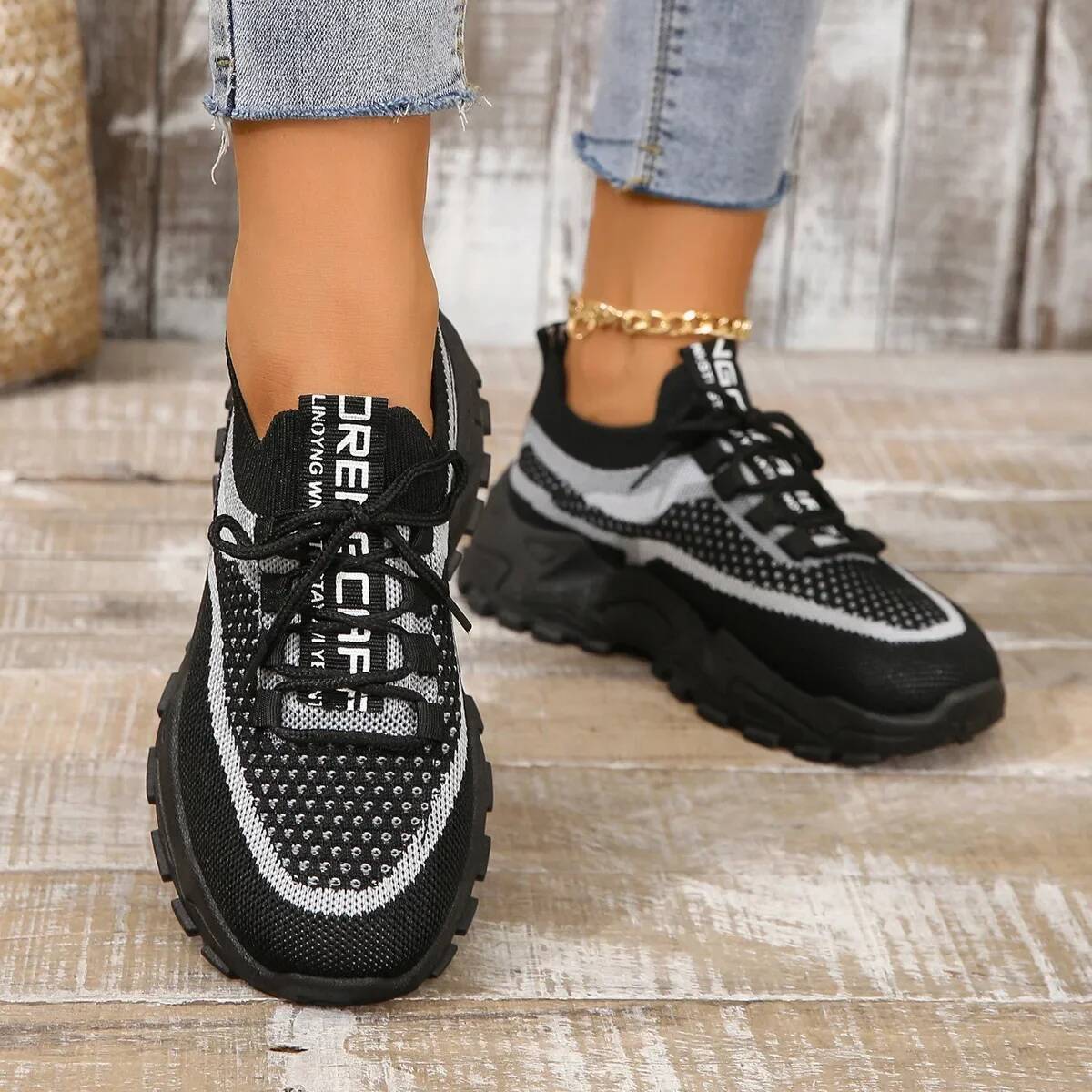 Ddmyoutdoor Fashion New Little White Breathable Sports Retro Colored Mesh Lacing Casual Shoes Increase Height Outdoor Shoes