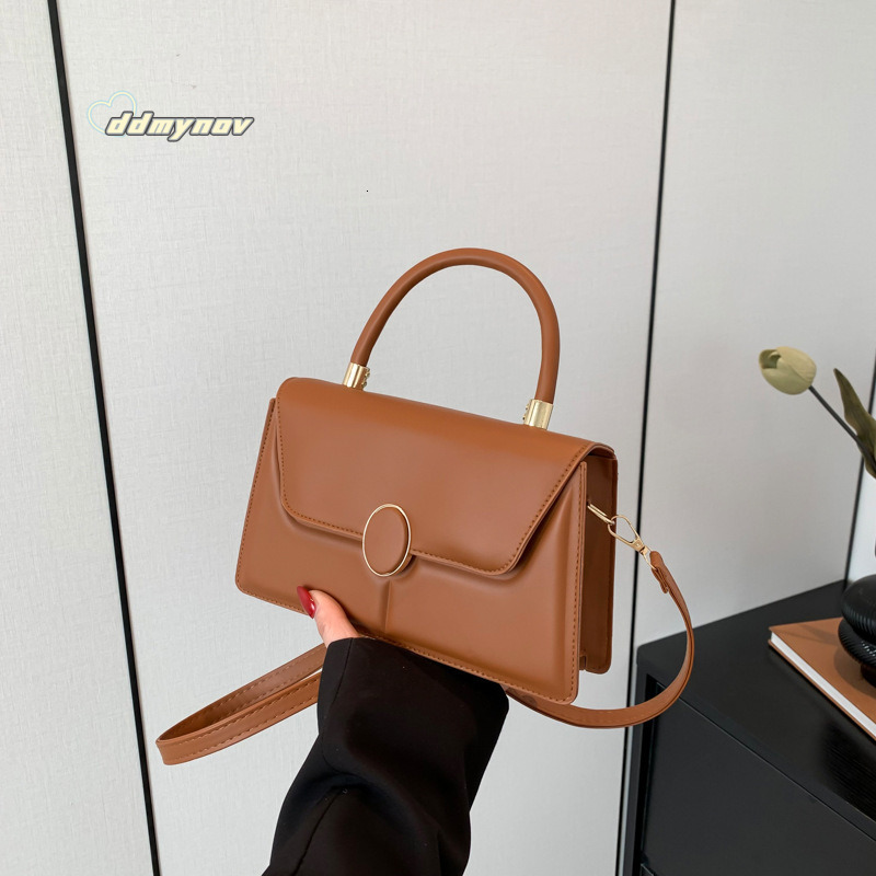 Fashion Commuter Texture Small Square 2024 New Casual Simple Shoulder Crossbody Bag Stylish Personality Handbag for Women ddmynov