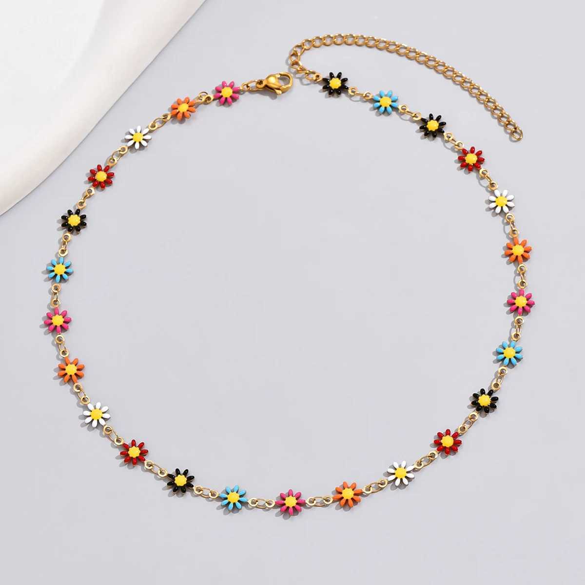 L234 Stainless steel jewelry temperament color dripping Daisy 18K necklace Fine Jewelry Y250605