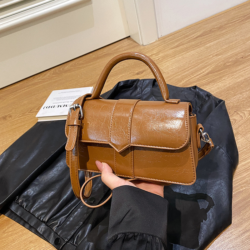 designer High-end Niche Design Bag for Women 2025 New Autumn Shoulder Crossbody Bag Versatile Retro Handbag Small Square Bag