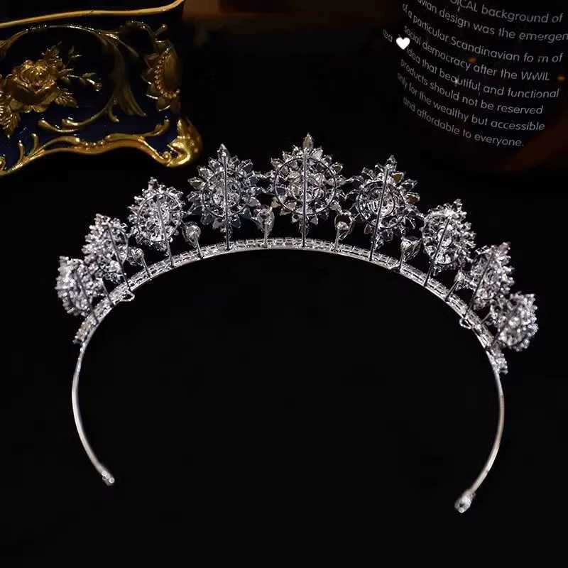 Luxury Tiaras Crowns For Bride Wedding Headdress CZ Zirconia Queen Crowns Bridal Headpieces Women Diadem Party Prom Hair Jewelry Z250605