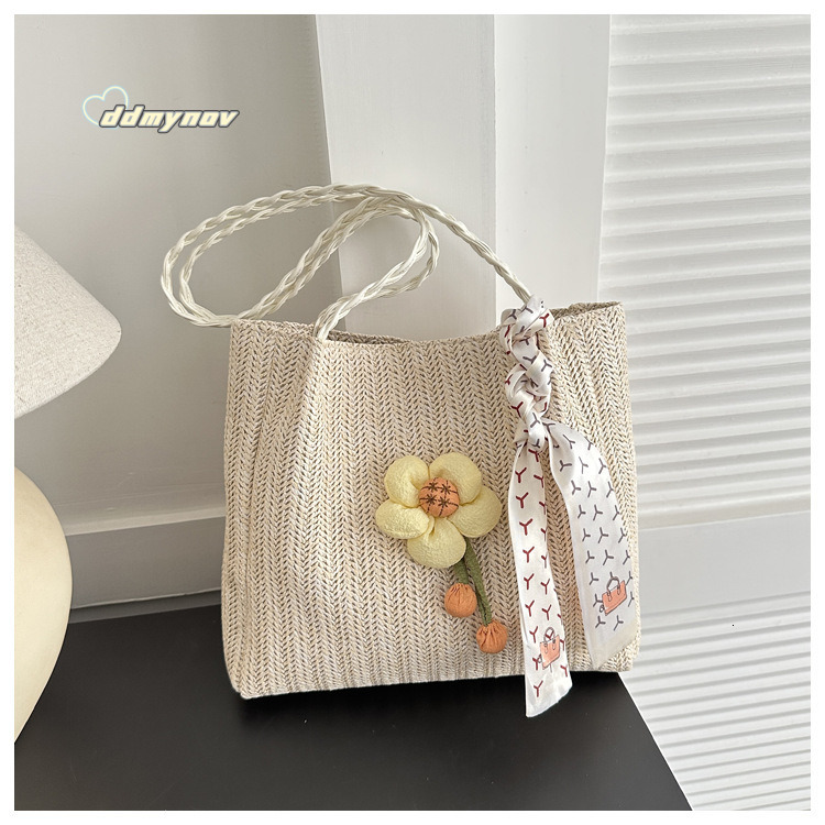 Niche Woven Bucket 2024 New Model Class and Commute, Large Capacity Vacation Shoulder Straw Bag for Women ddmynov