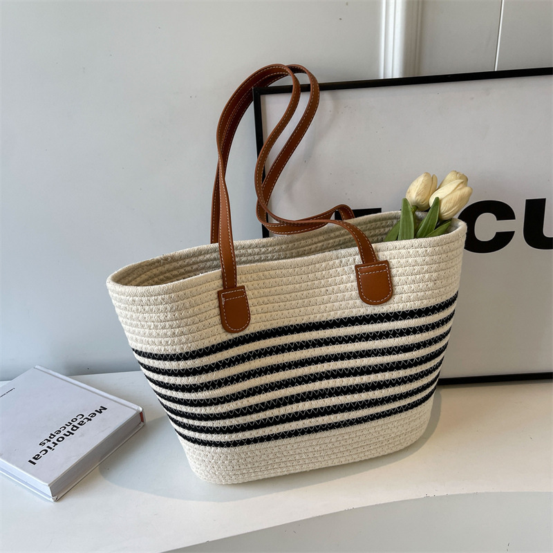 designer Woven Straw Bag for Women Large Capacity 2025 New Color-Block Striped Shoulder Bag Textured Commuter Beach Bag