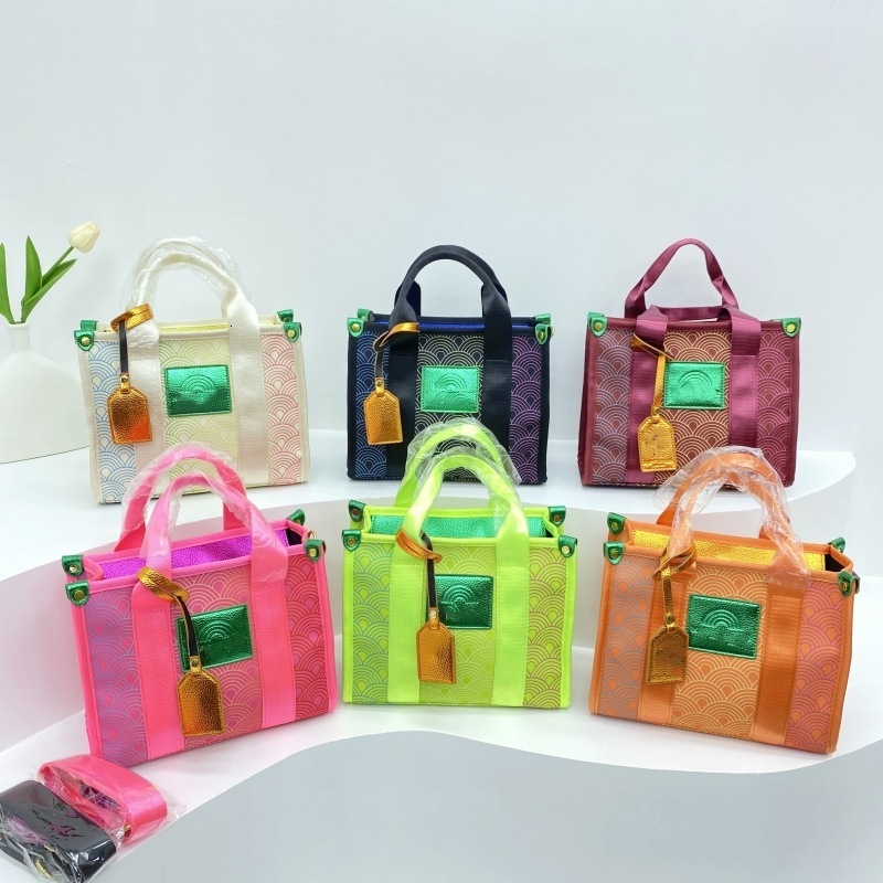 High quality brand new high-quality free designer bag gradually changing color rainbow 2025 new handbag cross-border hot selling shoulder bag new free