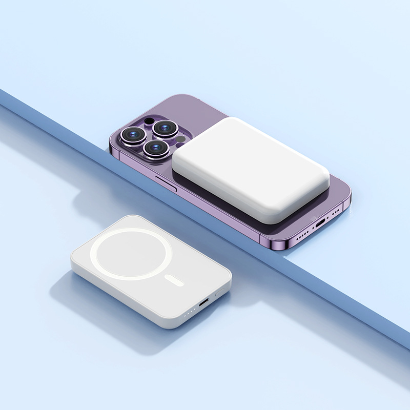 2025 New Ultra Thin MagSafe Mini Wireless Magnetic Power Bank Custom Logo Gift Version Portable Fast Charger for iPhone Android