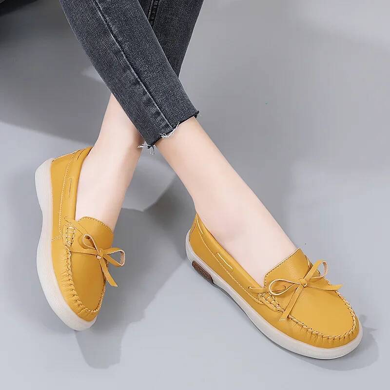 Ddmyoutdoor New Spring And Summer Hollow Flat Mother Casual Shoes Simple White Wear Resistant Women Sneakers Outdoor Shoes