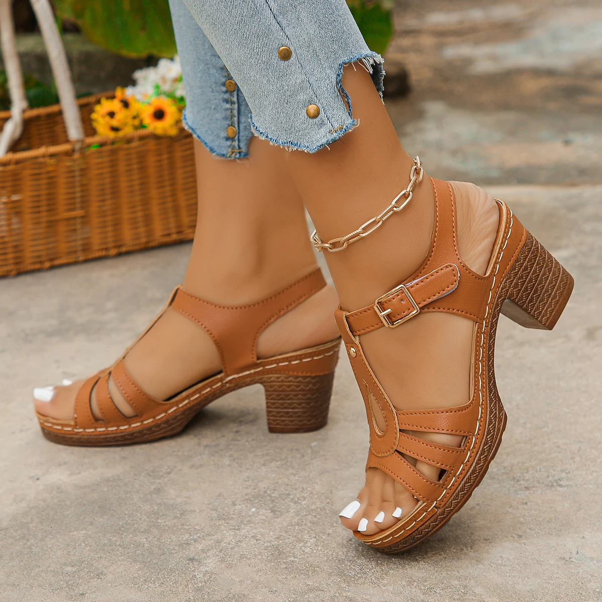 Ladies high-heeled sandals fashionable and versatile comfortable temperament sandals Roman sandals. 250605