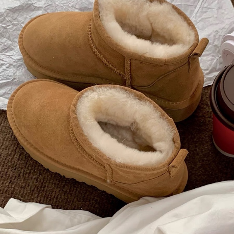 2025 free shipping autumn and winter new female designer thick soled height increasing oversized snow boots with plush cotton shoes black brown