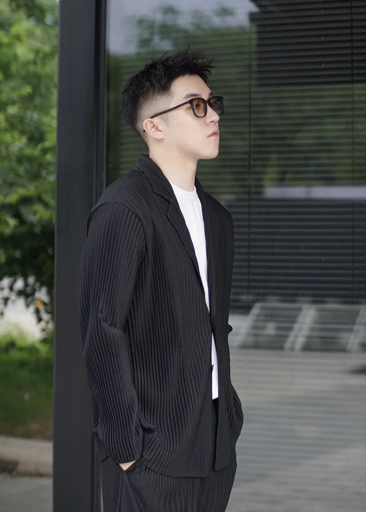 Miyake Pleated Men Blazer Plisse Jacket Casual Simple Blazers Single Breasted Suit Japanese Stretch Fabric Coat 250605