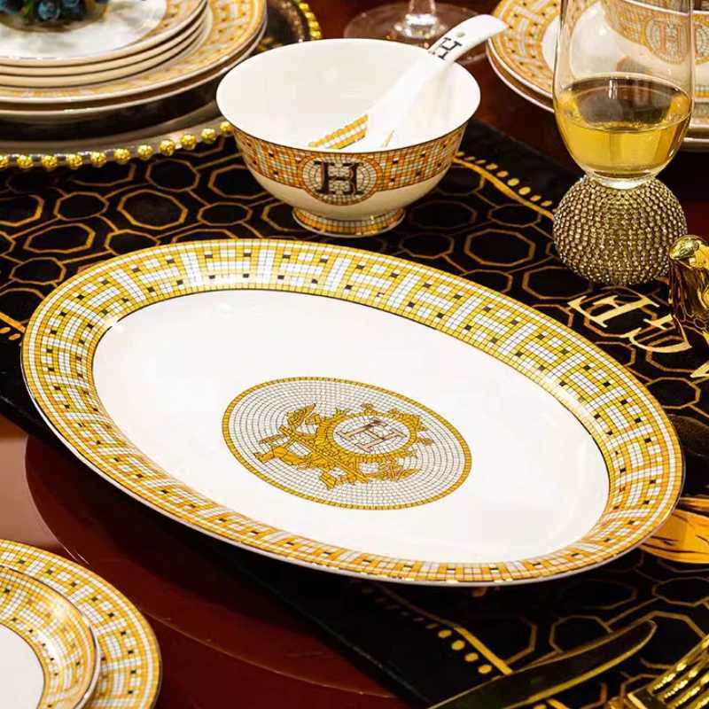 Bone China Dinnerware Sets Christmas Kitchen Gift Guests Porcelain Plates Set Wedding Party Dinner Set Dishes S2566