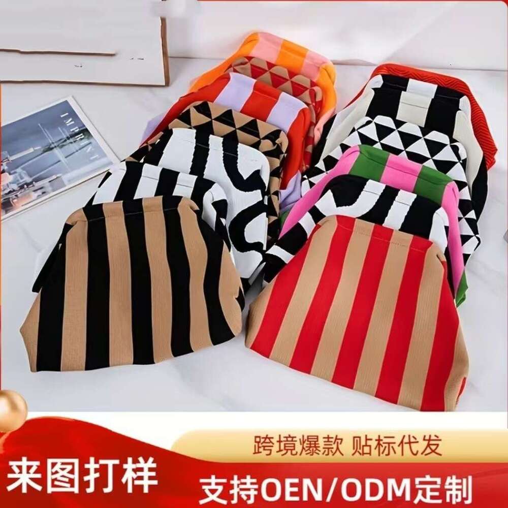 Storage Portable Handheld Bag Cosmetic Organizer Stylish High-End Technician Makeup Case B5