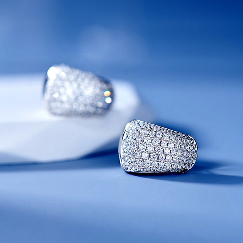 Earrings round classic new fashion hip hop Stud earrings ladies ring crystal earrings men's light luxury diamond earrings