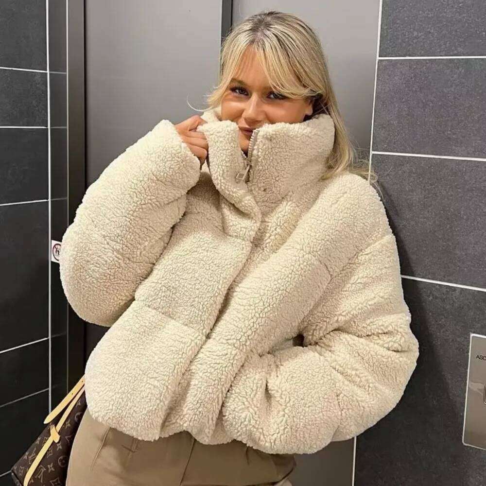 Autumn and Winter New Women's Lamb Wool Short Standing Collar Thickened Warm Bread Cotton Coat