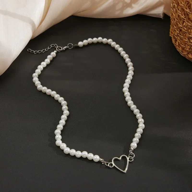 Trendy Love Heart Imitation Pearl Choker Necklace Female Personality Party Fashion Clavicle Collar Accessory Ladies Jewelry Gift Y250605