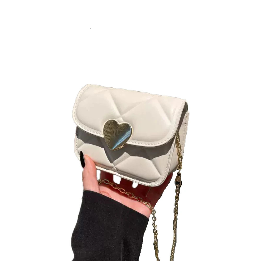 Mini Burgundy Bag for Ladies Womens Fashion Delicate PU Glossy Buckle Crossbody Bags Lipstick Purse Shoulder Packs 250605