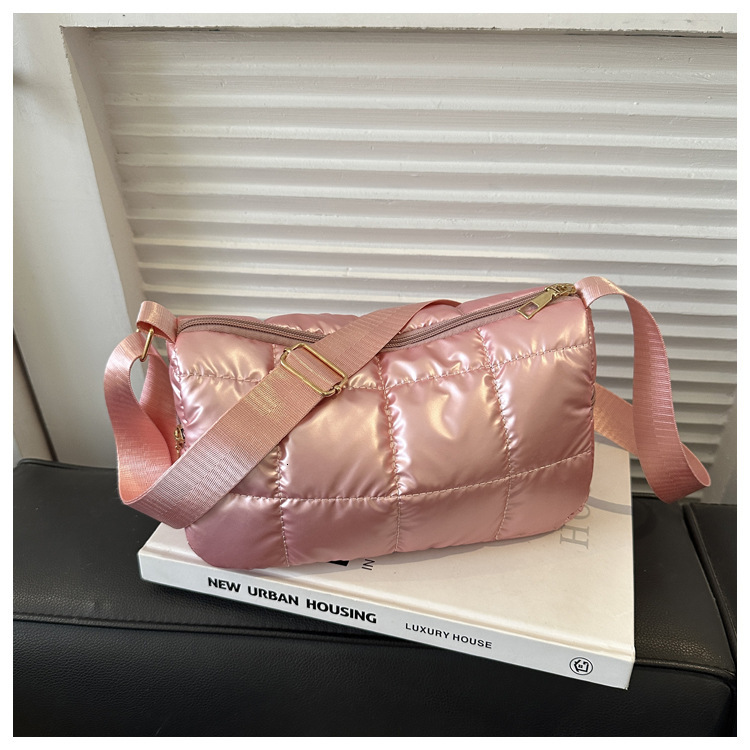 designer 2025 Autumn Winter New Fashion Cotton Handbag Single Shoulder Underarm Small Square Bag Women's Bag Supports Wholesale and Mixed Orders