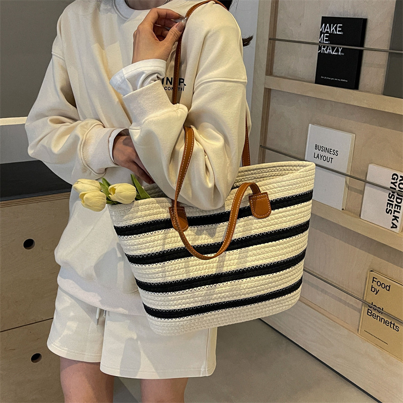 designer Woven Straw Bag for Women Large Capacity 2025 New Color-Block Striped Shoulder Bag Textured Commuter Beach Bag